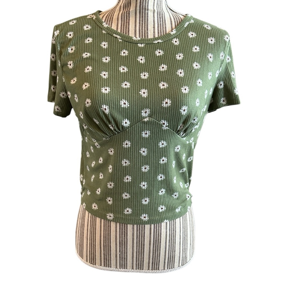 Good Luck Gem Green Fitted Ruched Short Sleeve Tee medium